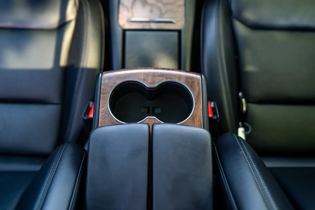 Tesla Model X снимка Tesla Model X