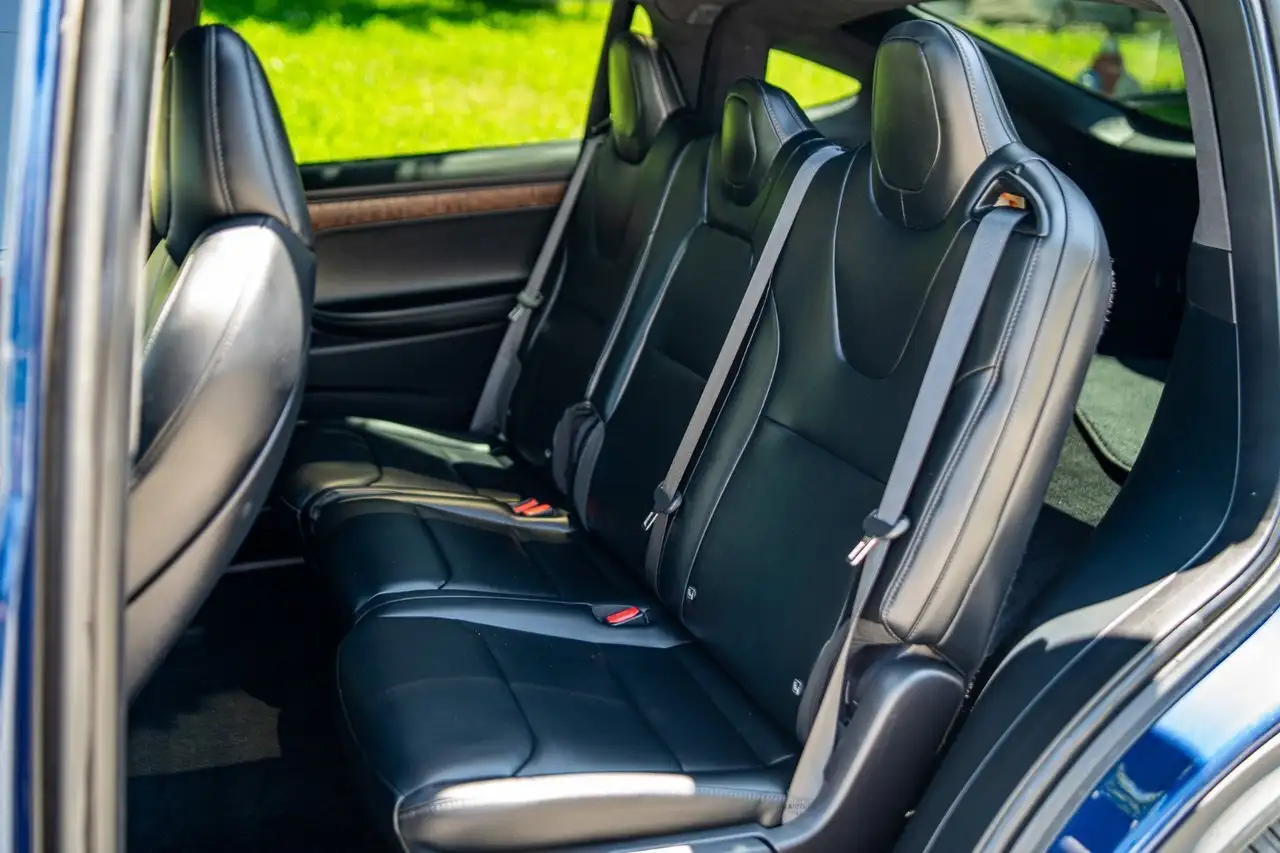 Tesla Model X снимка Tesla Model X