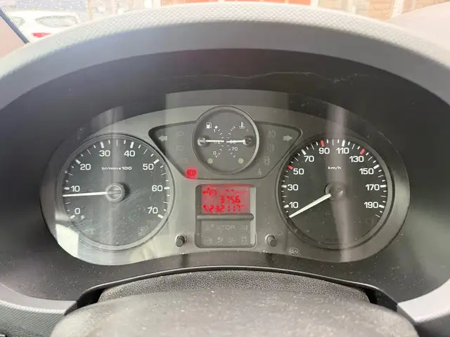 Peugeot Partner view 12