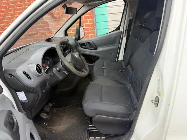Peugeot Partner view 5