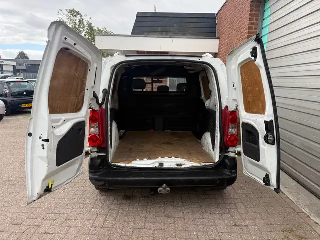 Peugeot Partner view 10