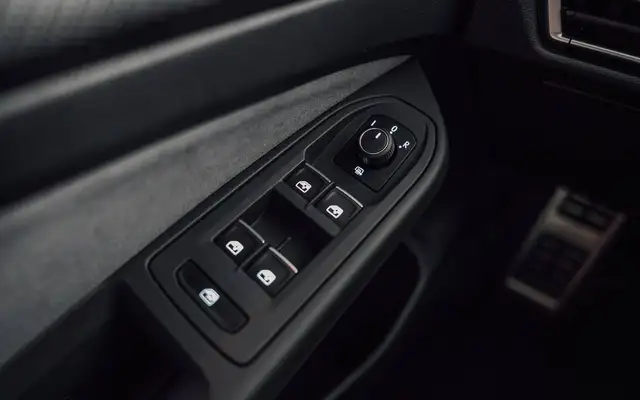 Volkswagen Golf view 25