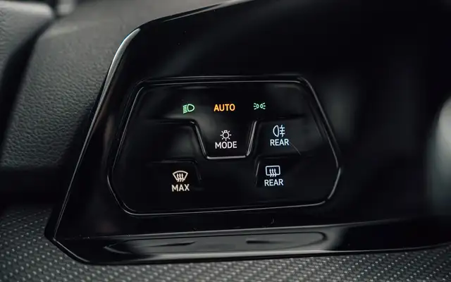 Volkswagen Golf view 24