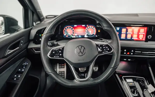 Volkswagen Golf view 12