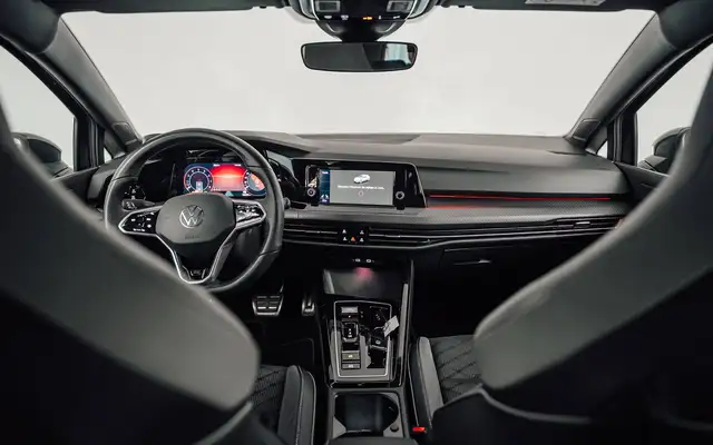 Volkswagen Golf view 11
