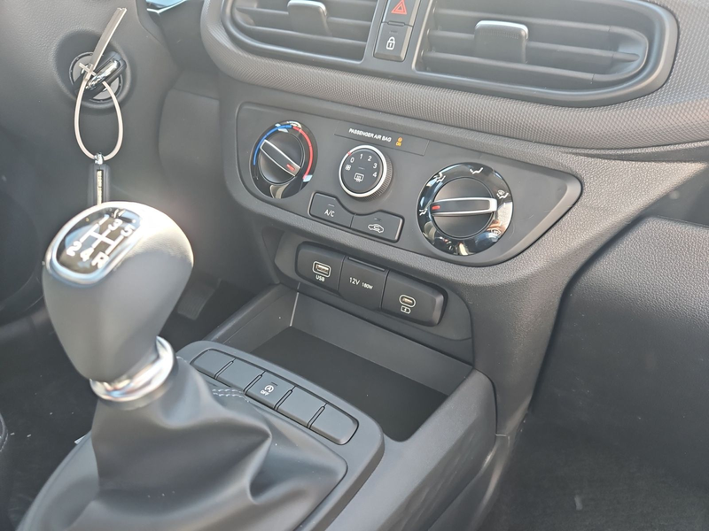 Hyundai i10 1.0 Select — photo 15