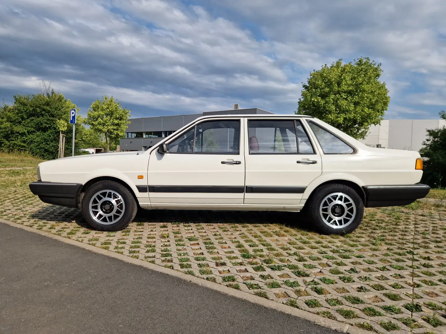 Volkswagen Santana Prete à immatriculer - Reprise possible Weiß - 1