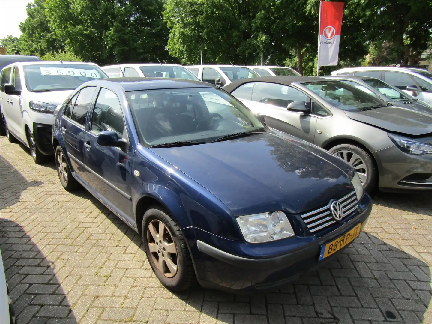Volkswagen Bora 1.6 HANDELS/MEENEEMPRIJS APK JAN '26 Bleu - 1