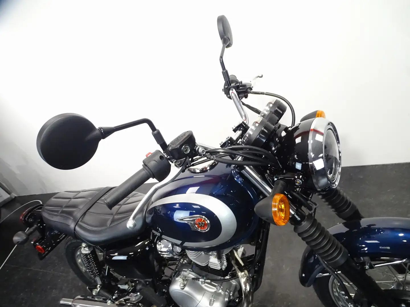 Kawasaki W 230 Blauw - 2