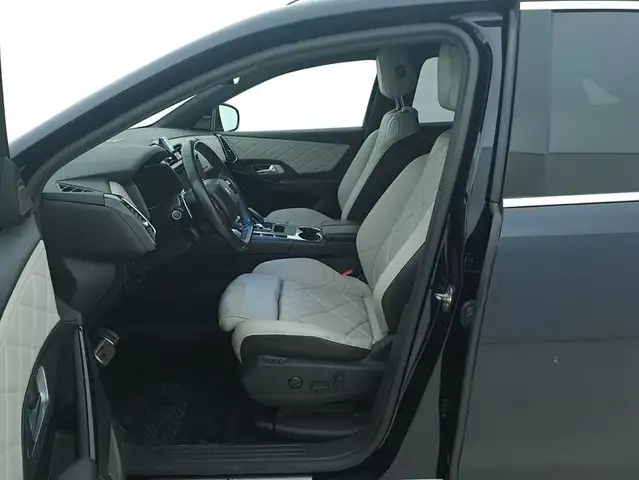 DS Automobiles DS 7 Crossback view 10