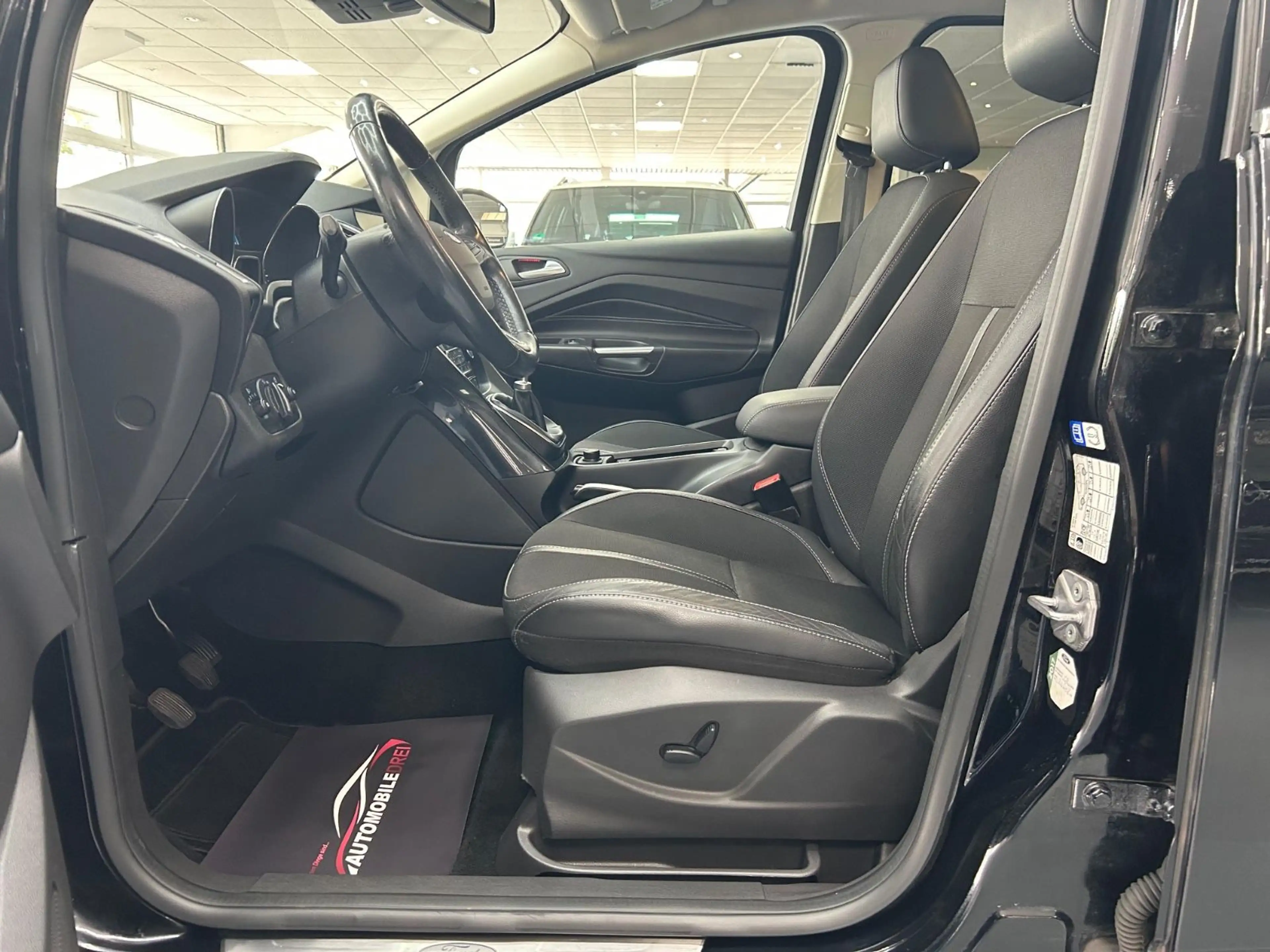 Ford C-Max C-MAX Titanium — photo 11