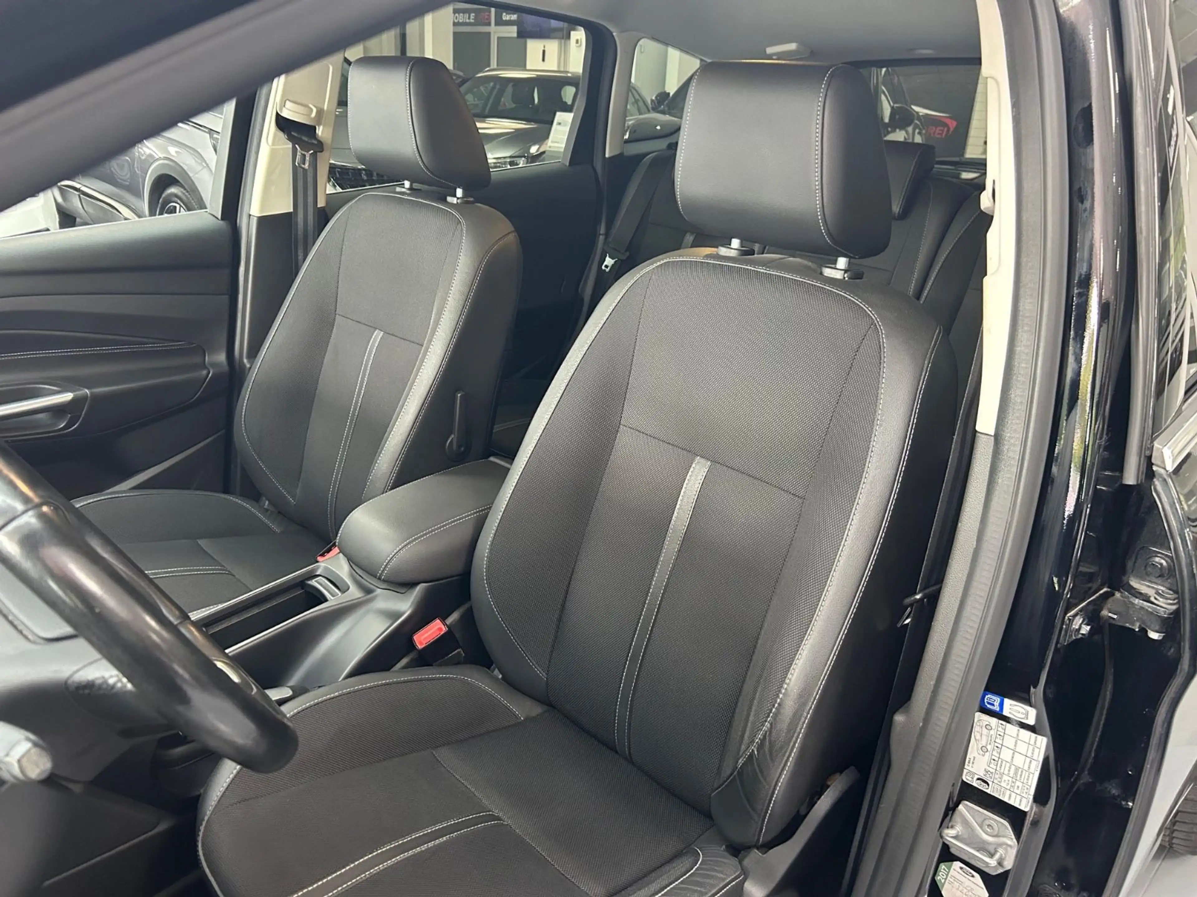 Ford C-Max C-MAX Titanium — photo 15