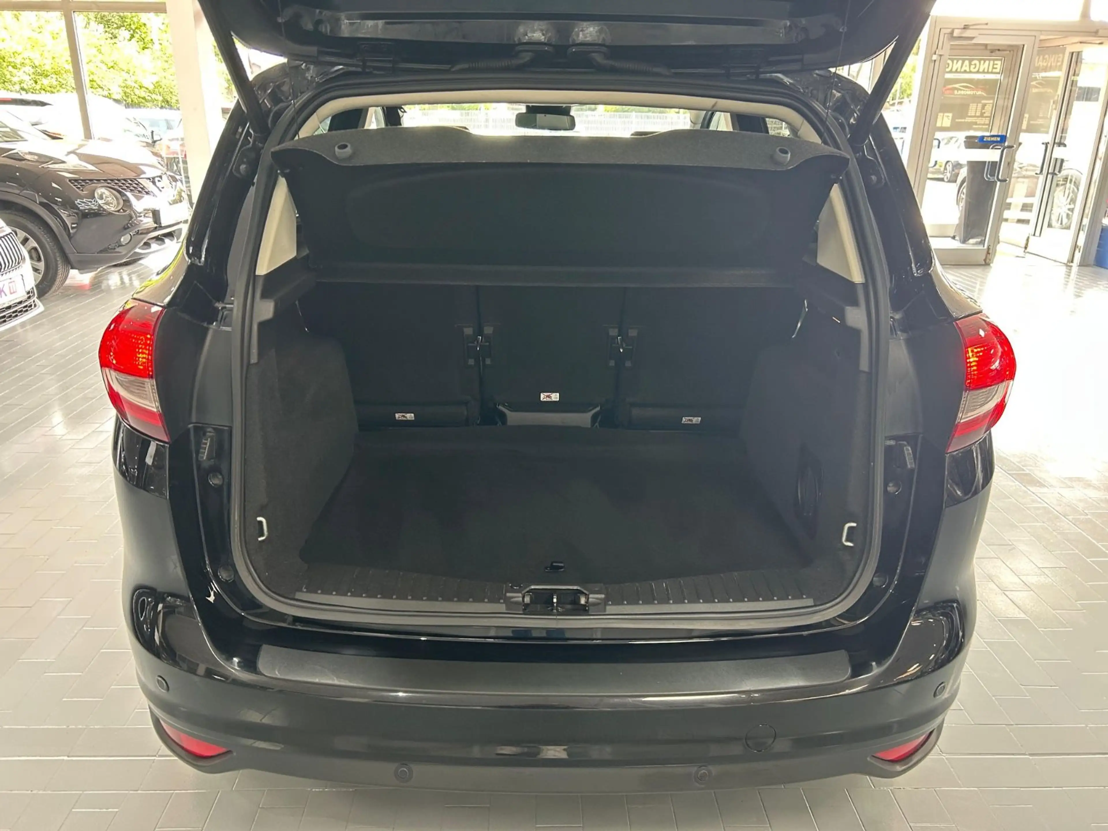 Ford C-Max C-MAX Titanium — photo 9
