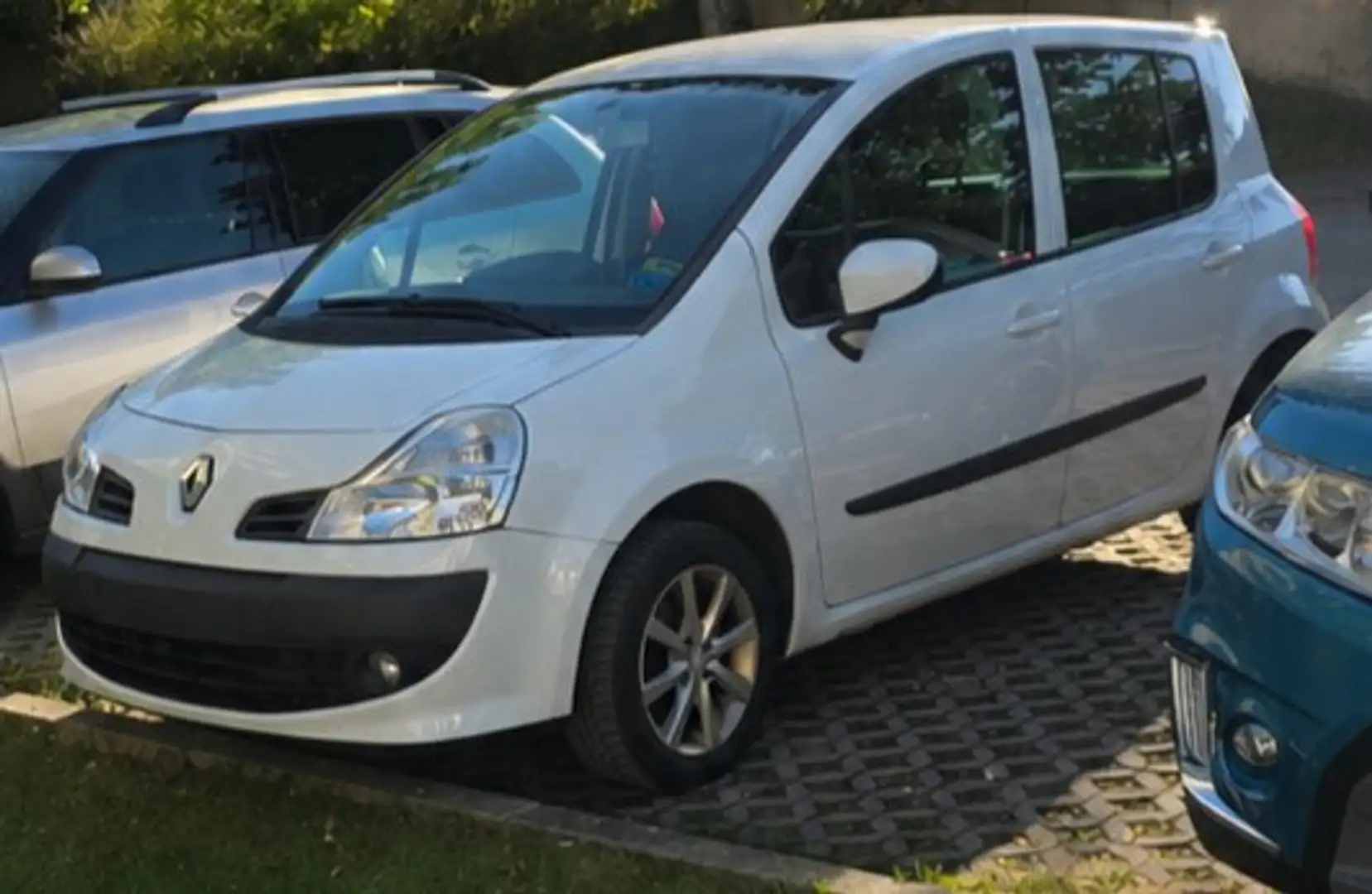 Renault Modus Modus Geo 1,2 16V Hi Flex Geo Weiß - 1