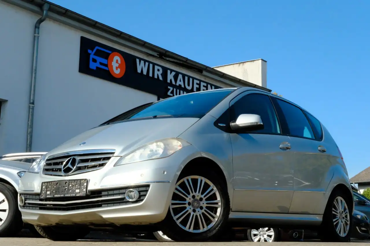 Mercedes-Benz A 180