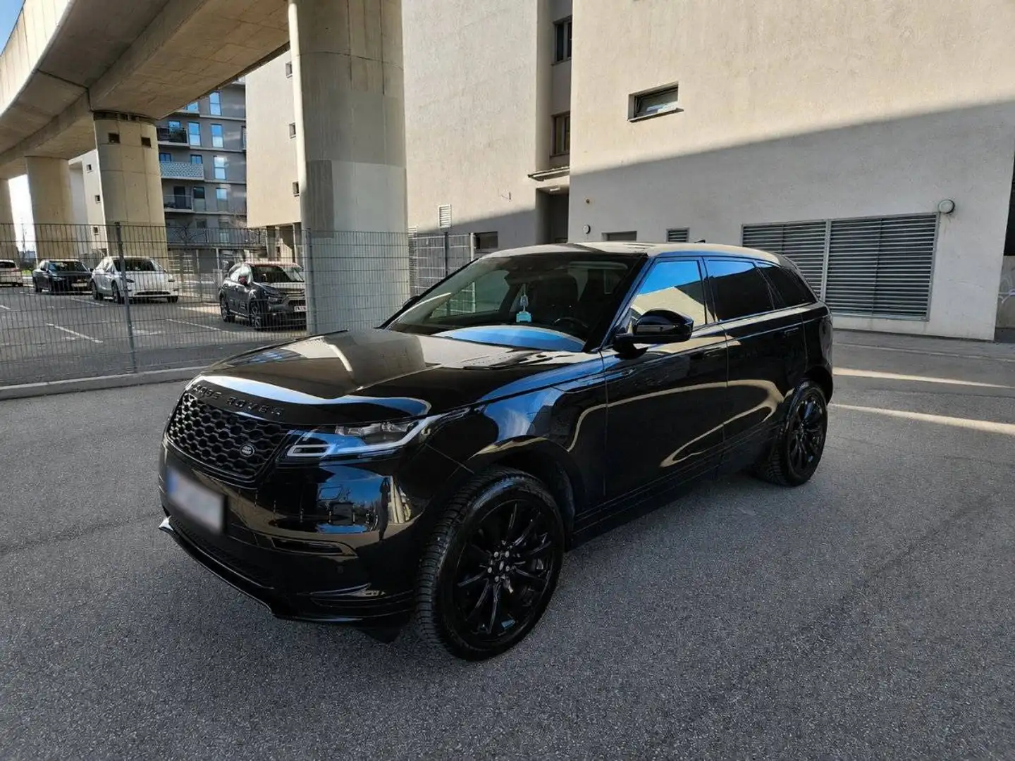 Land Rover Range Rover Velar Range Rover Velar S 2,0 Twinturbo Allrad Aut. S Schwarz - 2