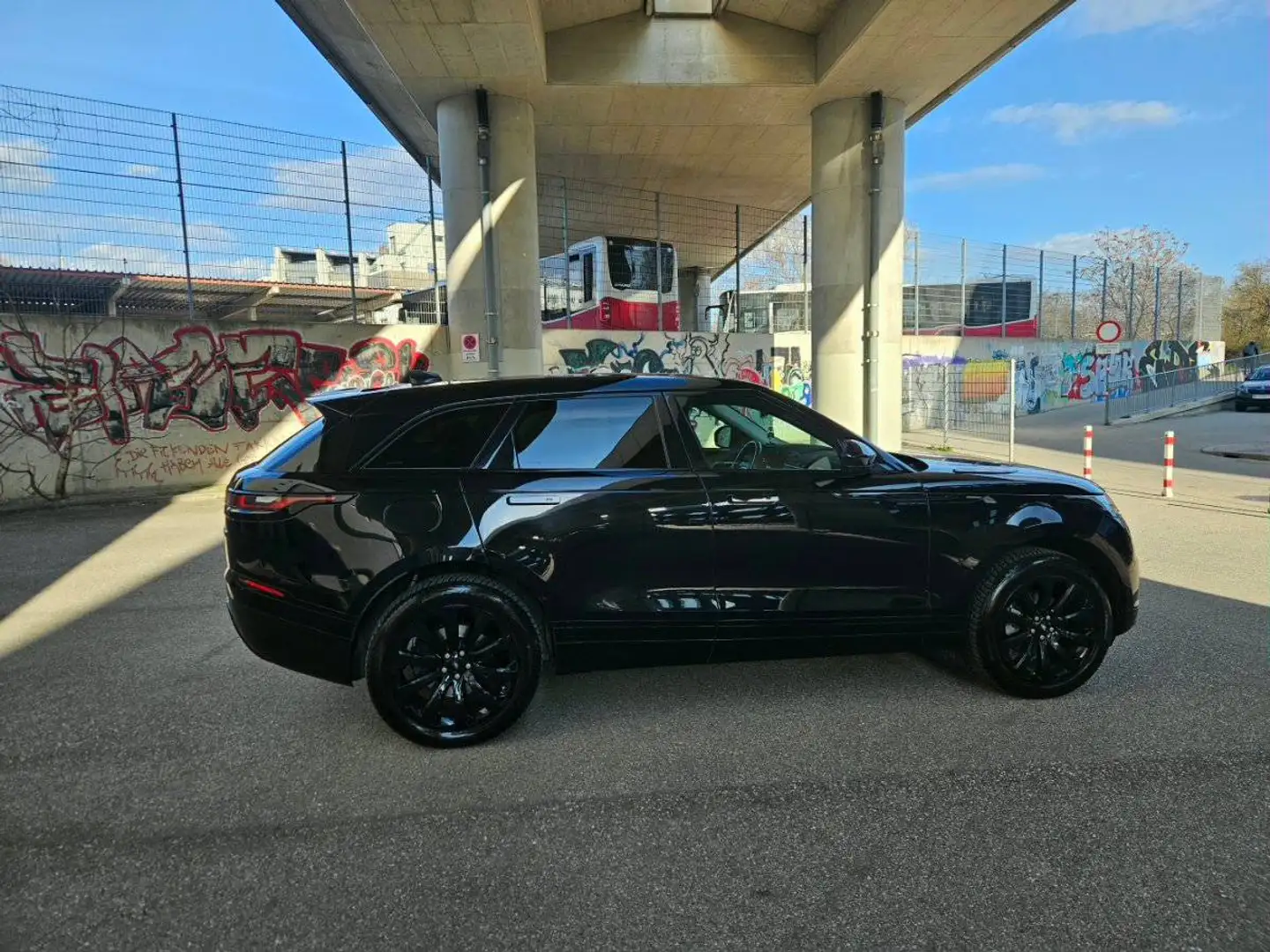 Land Rover Range Rover Velar Range Rover Velar S 2,0 Twinturbo Allrad Aut. S Schwarz - 1