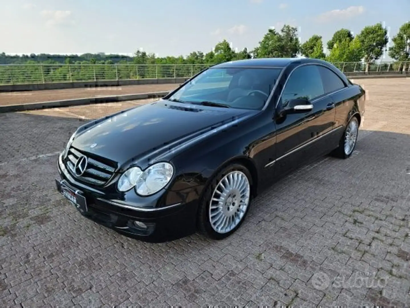 Mercedes-Benz CLK 220 CLK 220 RITIRO USATO/SCAMBIO Negru - 1