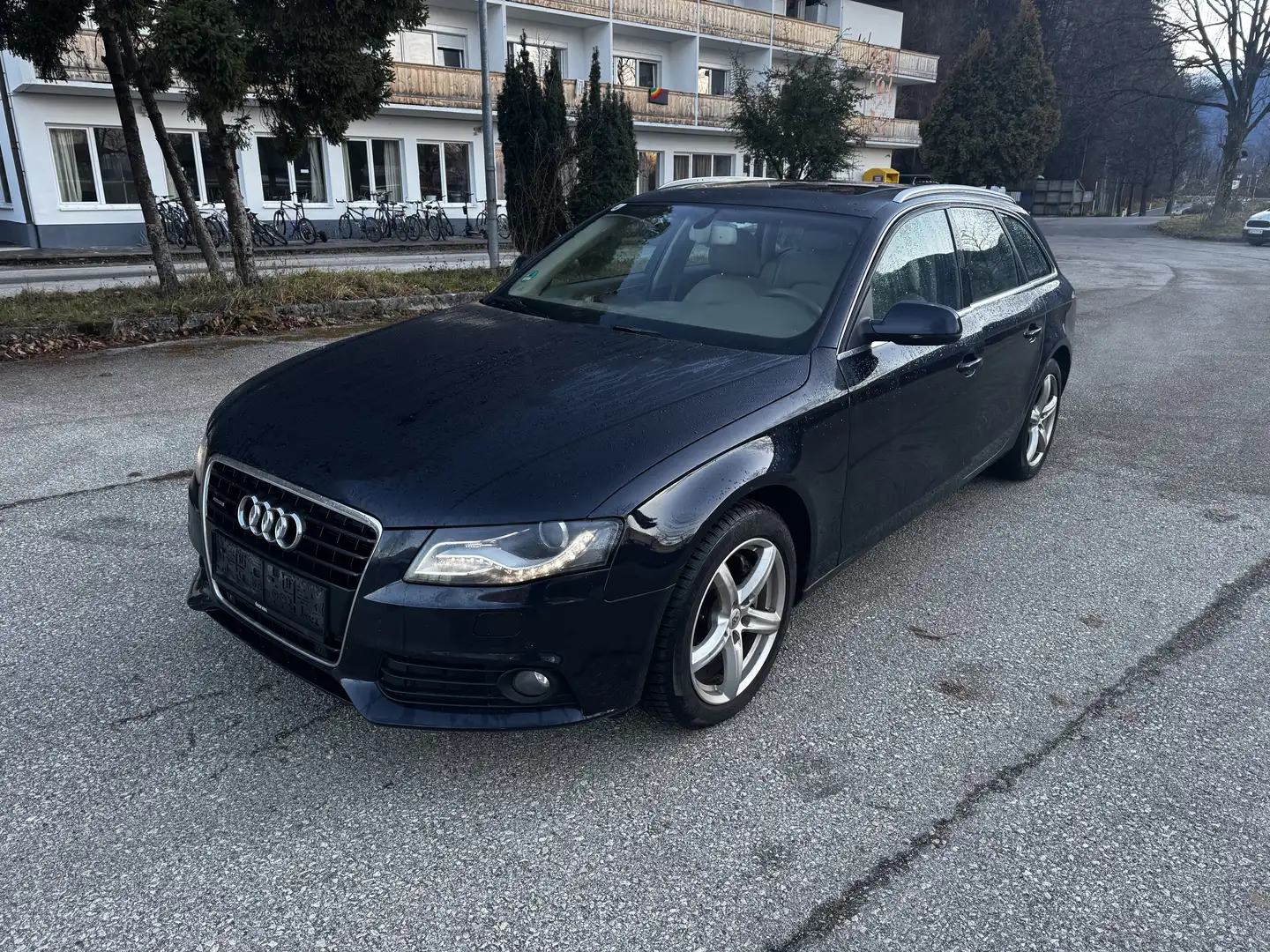 Audi A4 Avant 3,0 TDI DPF quattro Aut. - 1