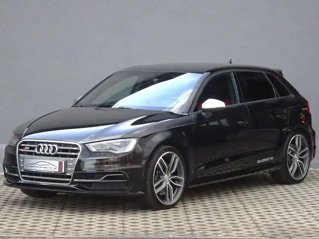 Audi S3 Sportback 2.0 TFSI quattro/ Design Selection