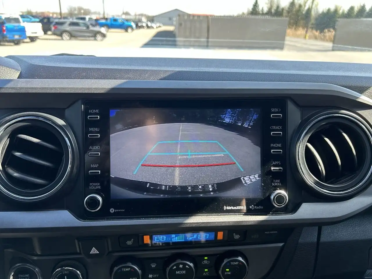 Toyota Tacoma снимка Toyota Tacoma