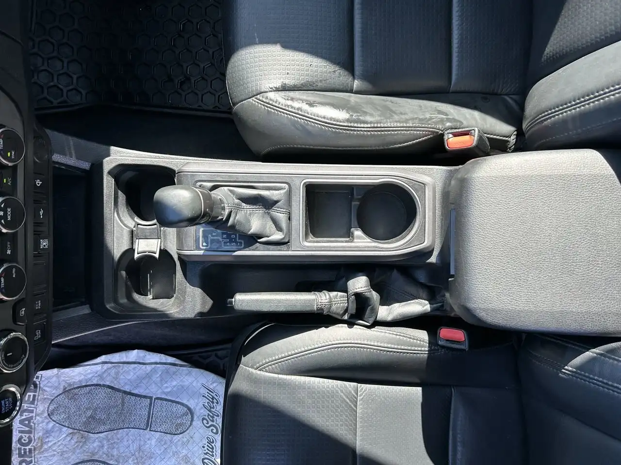 Toyota Tacoma снимка Toyota Tacoma