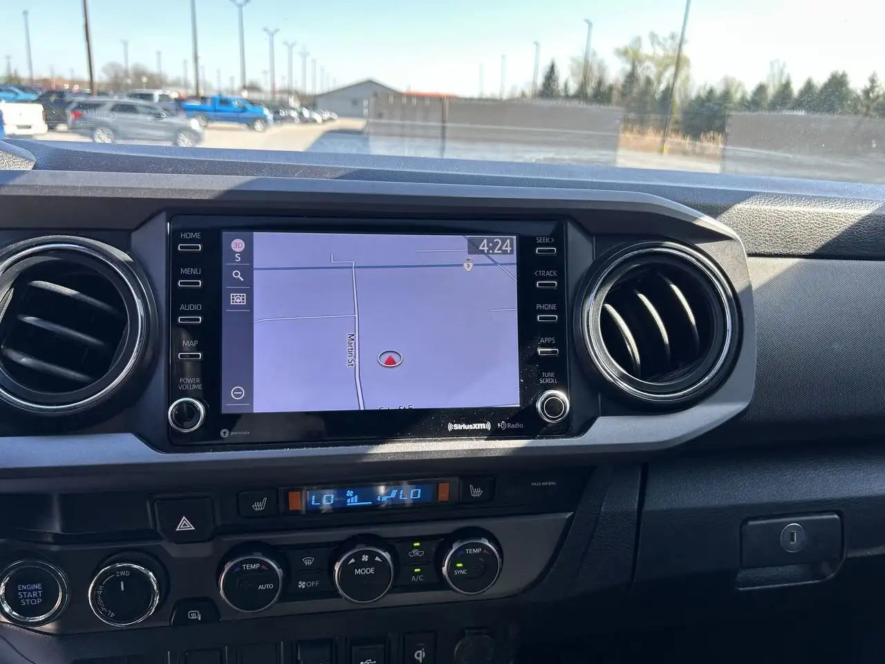 Toyota Tacoma снимка Toyota Tacoma