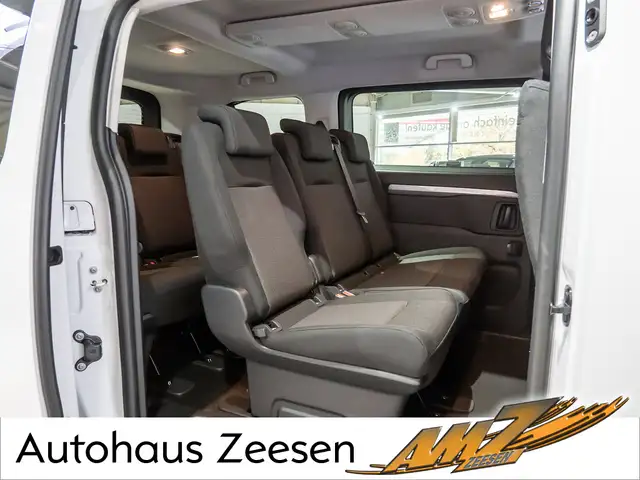 Citroen Spacetourer view 4