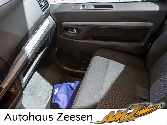 Citroen Spacetourer view 11