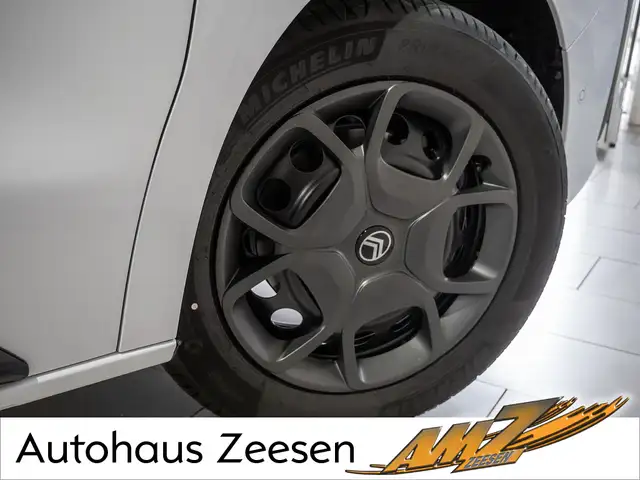 Citroen Spacetourer view 5