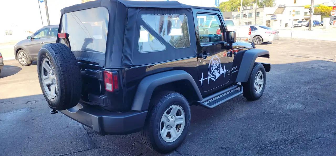 Jeep Wrangler снимка Jeep Wrangler