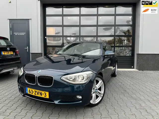 BMW 116 1-serie 116i Upgrade Edition AUTOMAAT LEER OPEN DA