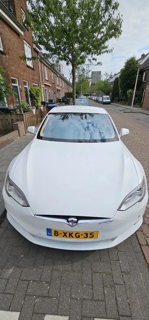 Tesla Model S Tesla Model S 90 Gratis Supercharging SC01 Battery Bílá - 1