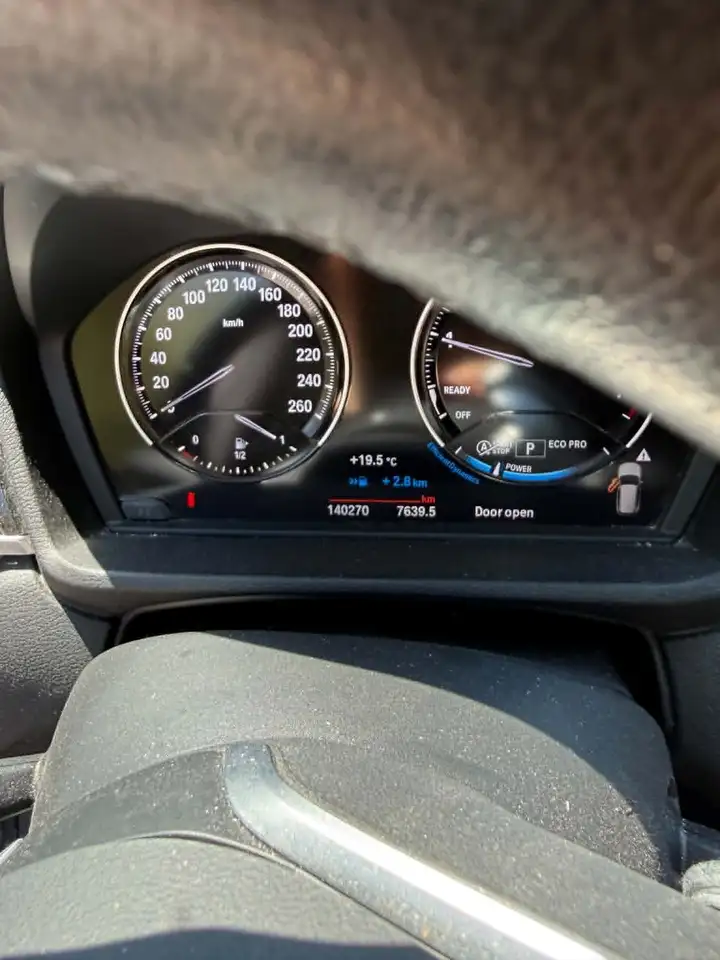 BMW X1 снимка BMW X1