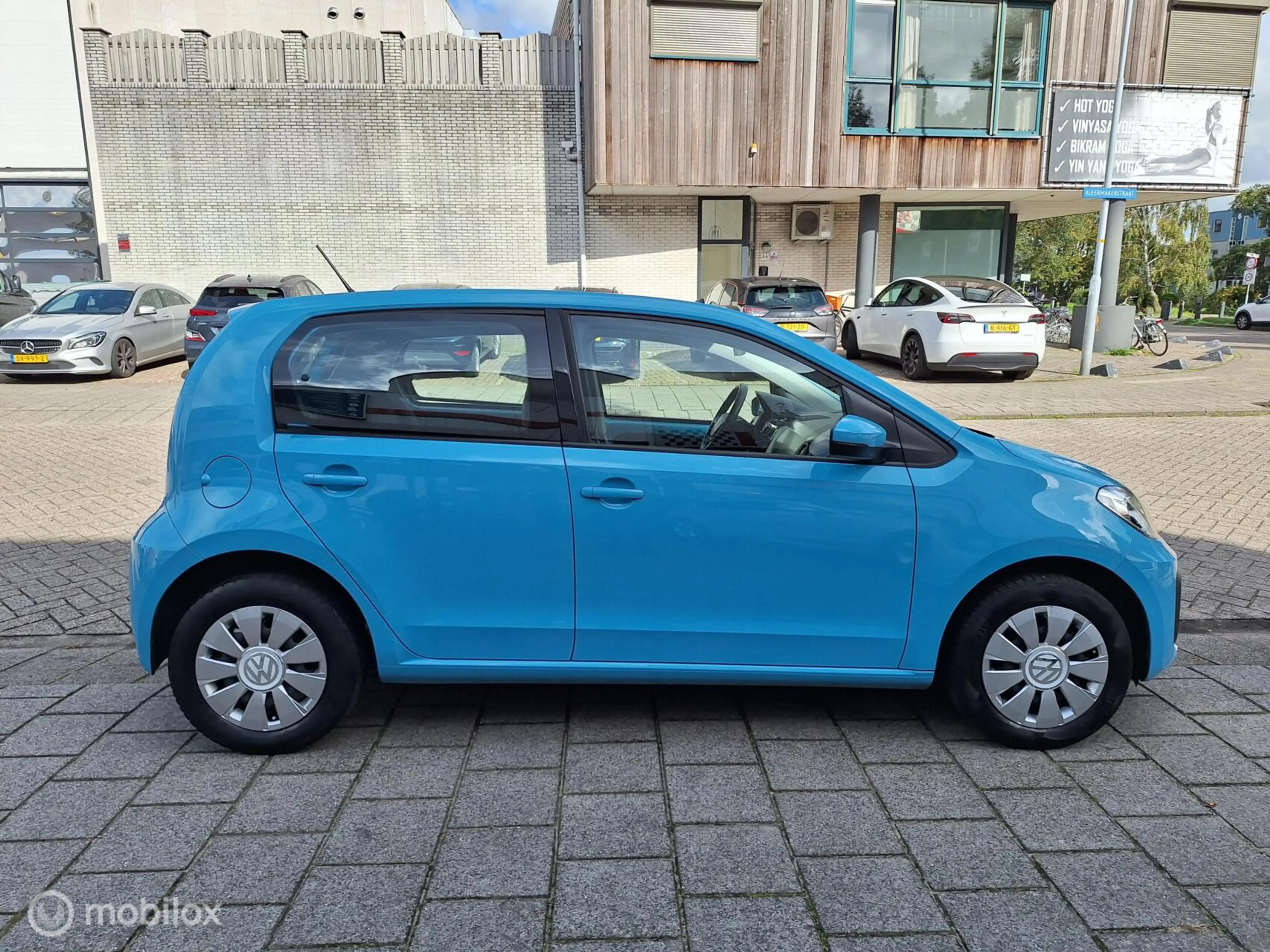 Volkswagen up! 1.0 BMT MOVE UP! • — photo 6