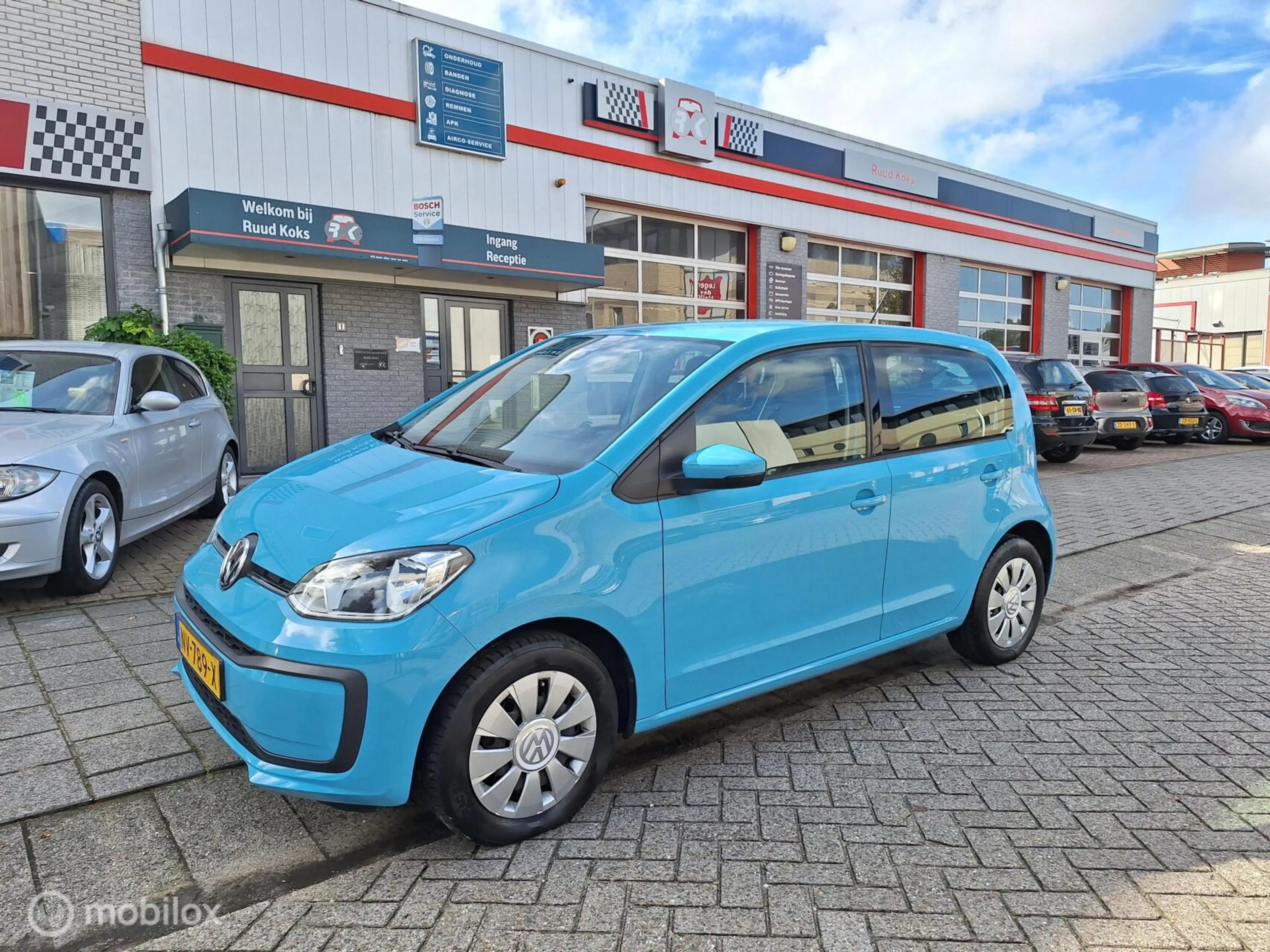 Volkswagen up! 1.0 BMT MOVE UP! • — photo 3