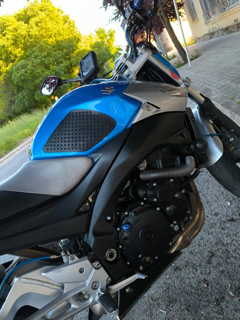 Suzuki GSR 600 Naked Plateado - 2