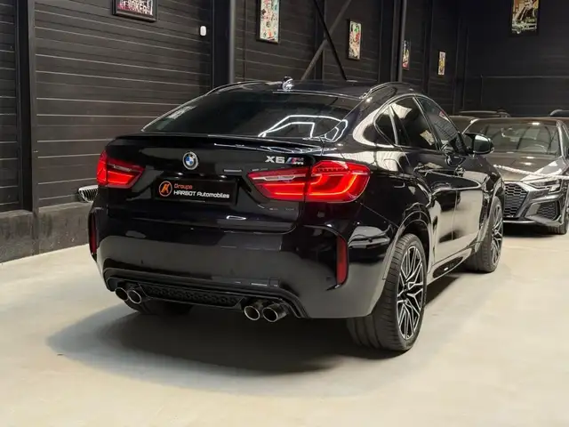 BMW X6 view 4