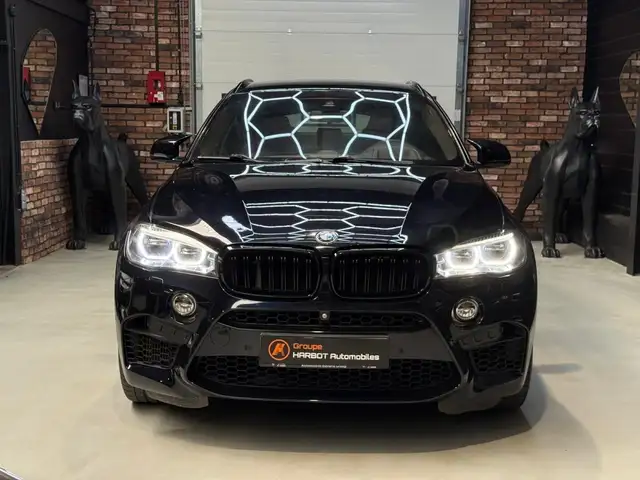 BMW X6 view 2