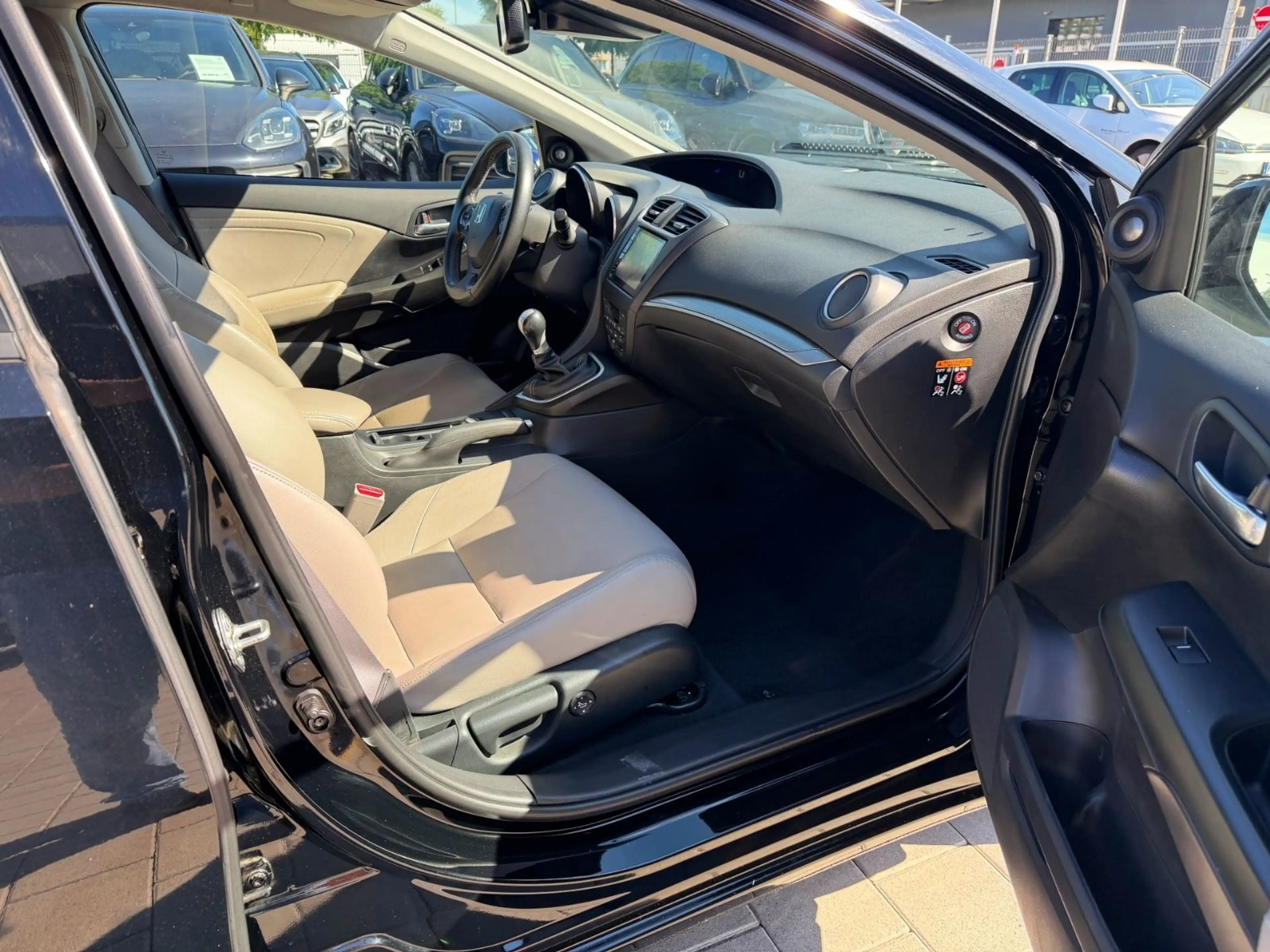 Honda Civic Lim. 5-trg. 1.8 Executive/NAVI/BLUETOOTH — photo 8