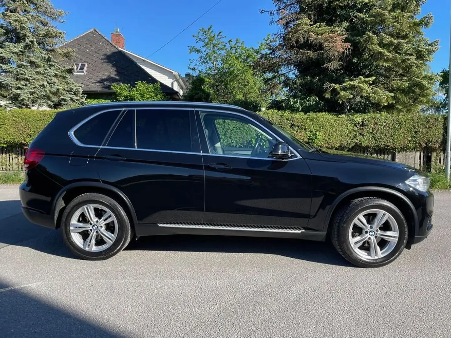 BMW X5 xDrive30d Standheizung Sitzlüftung Glasschiebed Zwart - 2