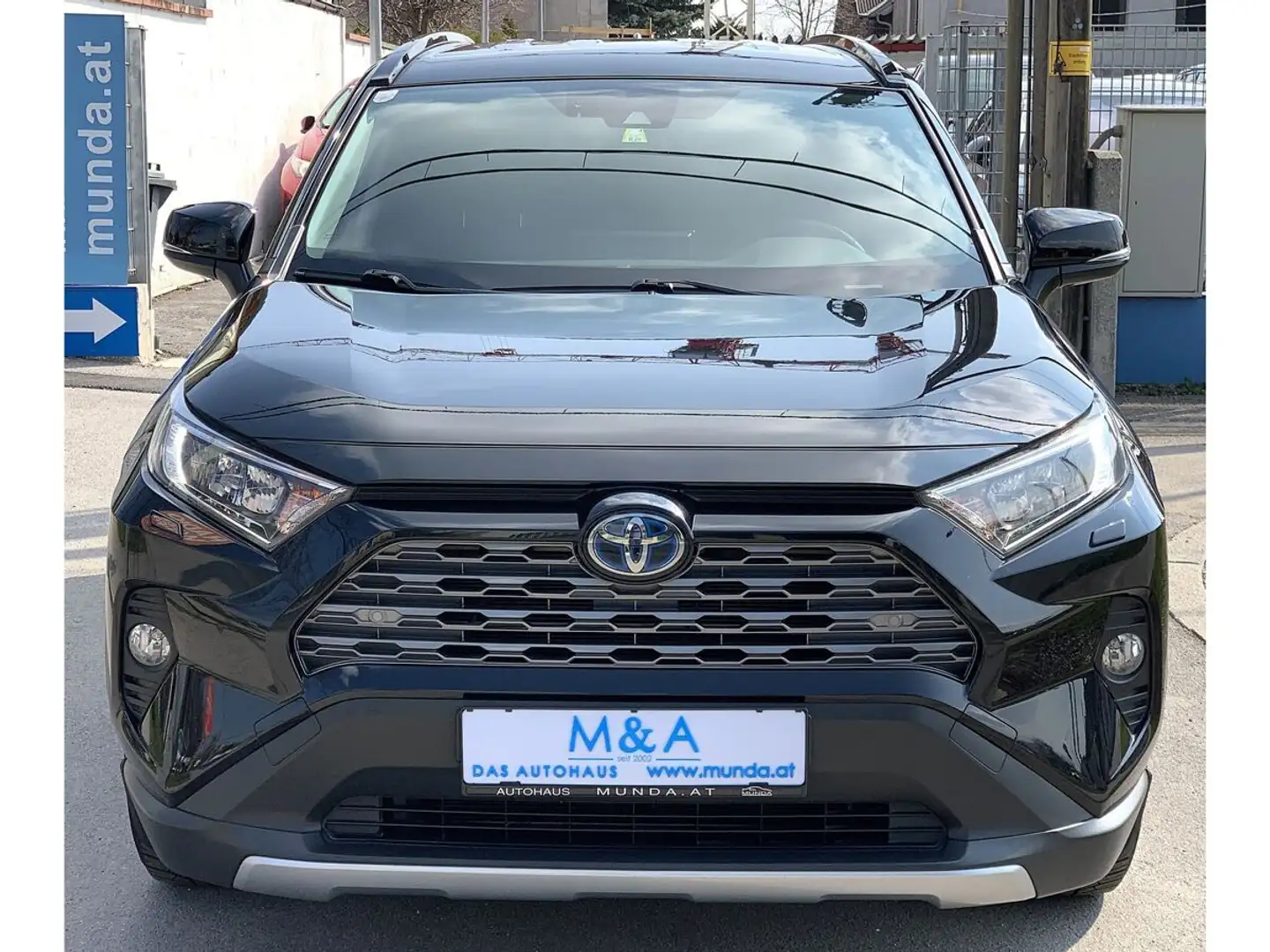 Toyota RAV 4 2.5 VVT-i Hybrid Active Hybrid Schwarz - 2