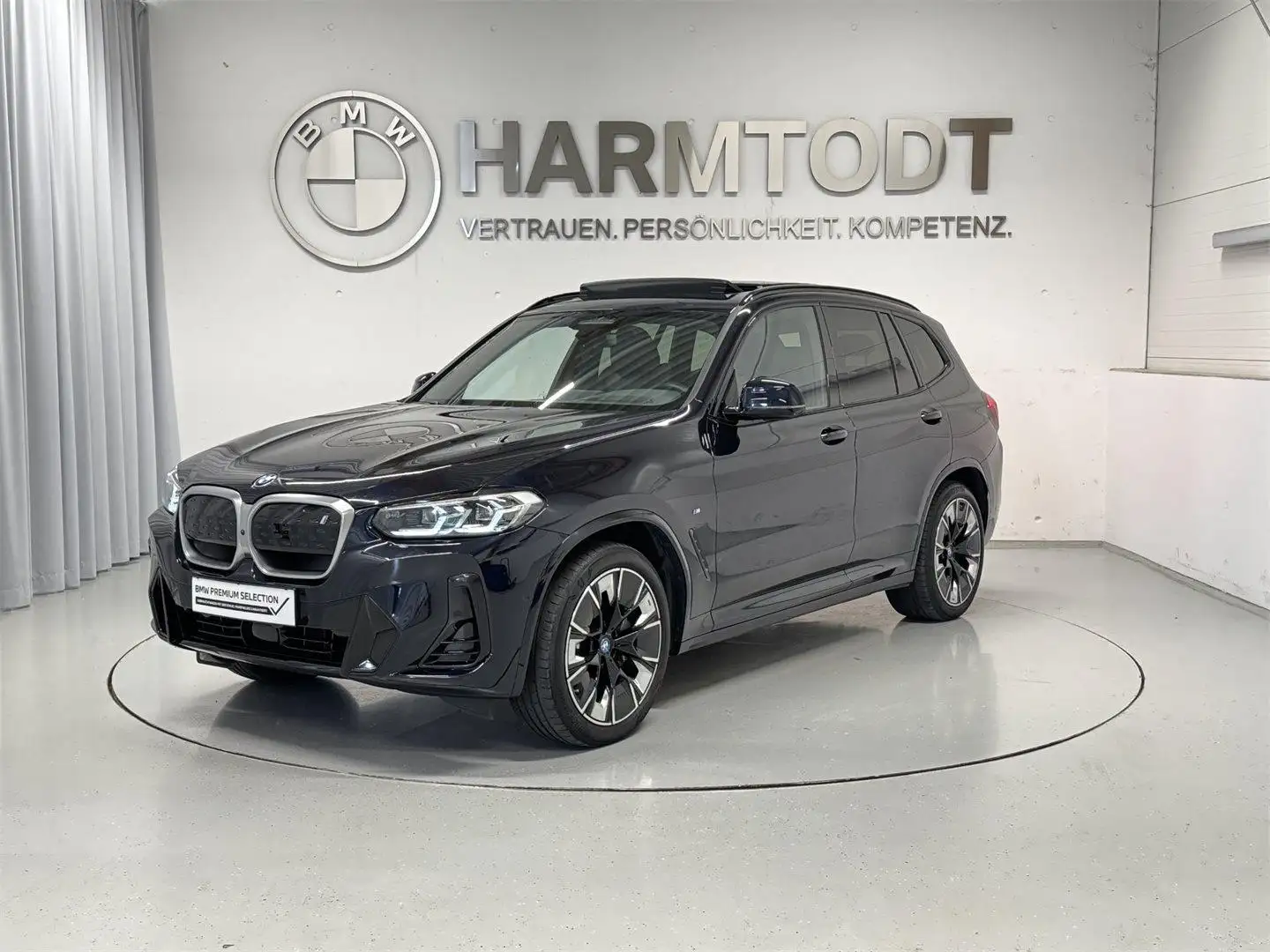 BMW iX3 Black - 1