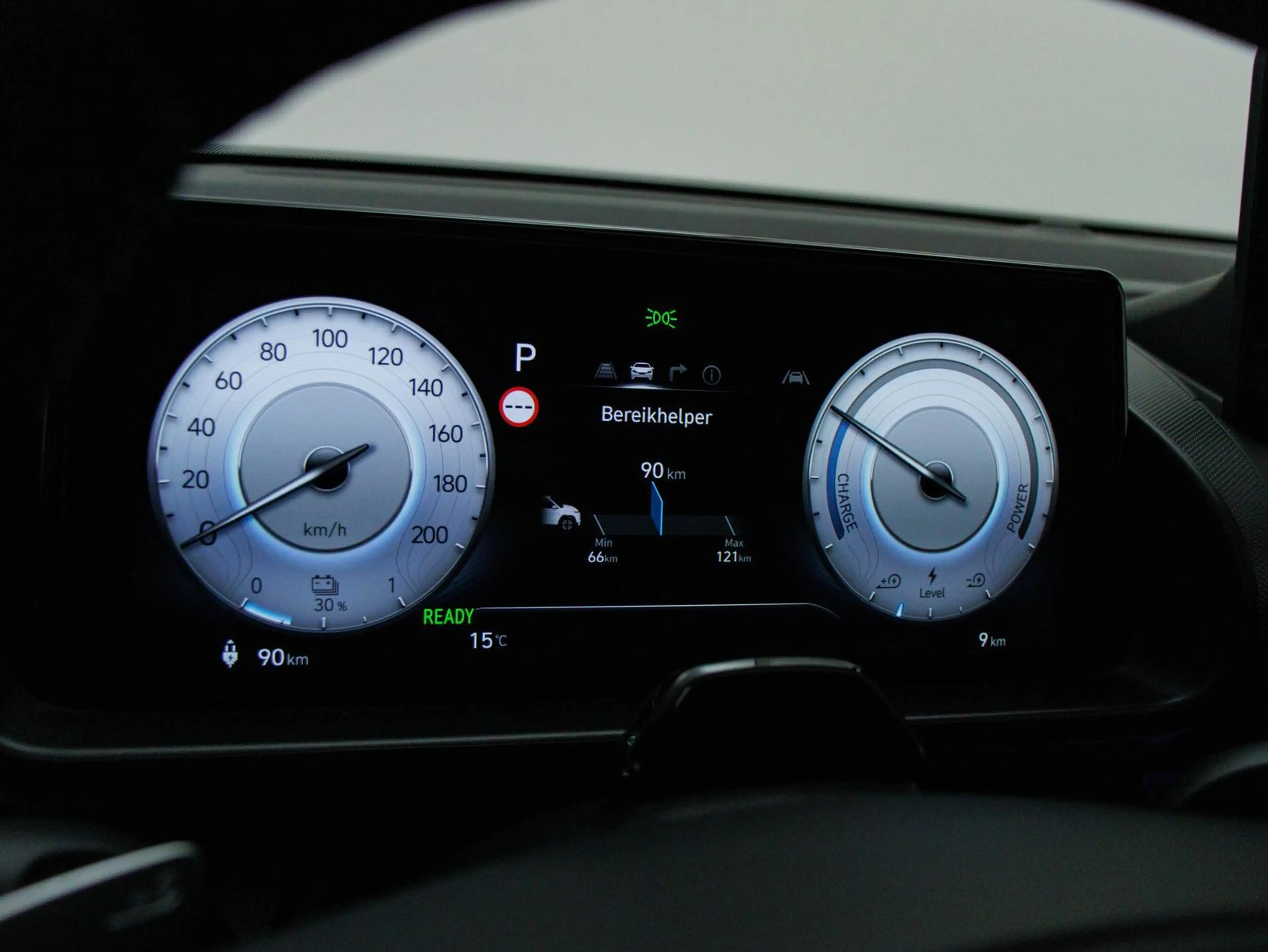 Hyundai Inster Evolve 49 kWh ACC / PDC V&H + 360 Kamera Keyles... — photo 11