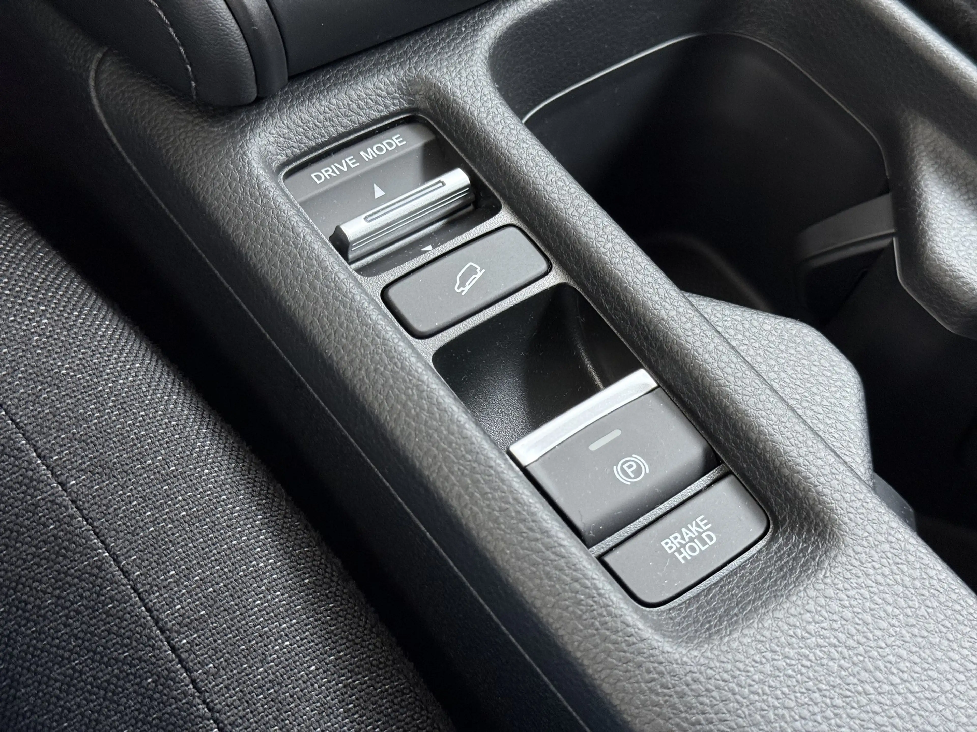 Honda HR-V 1.5 e:HEV i-MMD 131pk CVT Elegance — photo 39