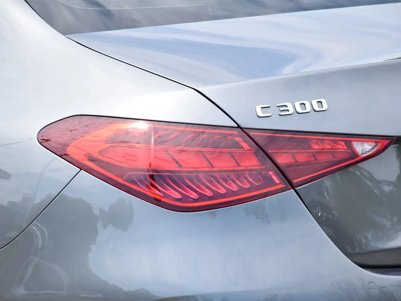 Mercedes-Benz C-Class снимка Mercedes-Benz C-Class