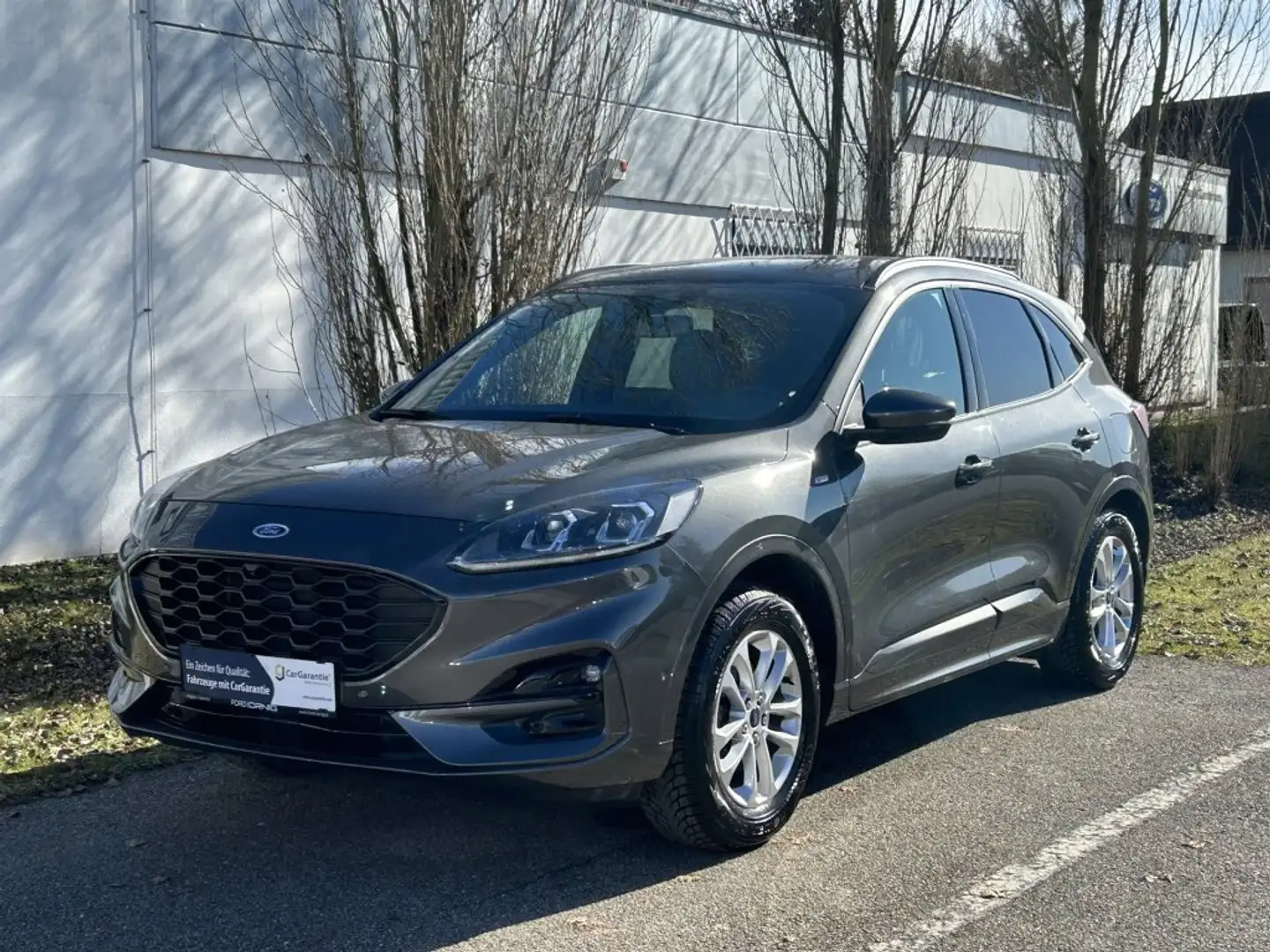 Ford Kuga ST-Line X 2.5l FHEV Hybrid 190PS AWD Grau - 1