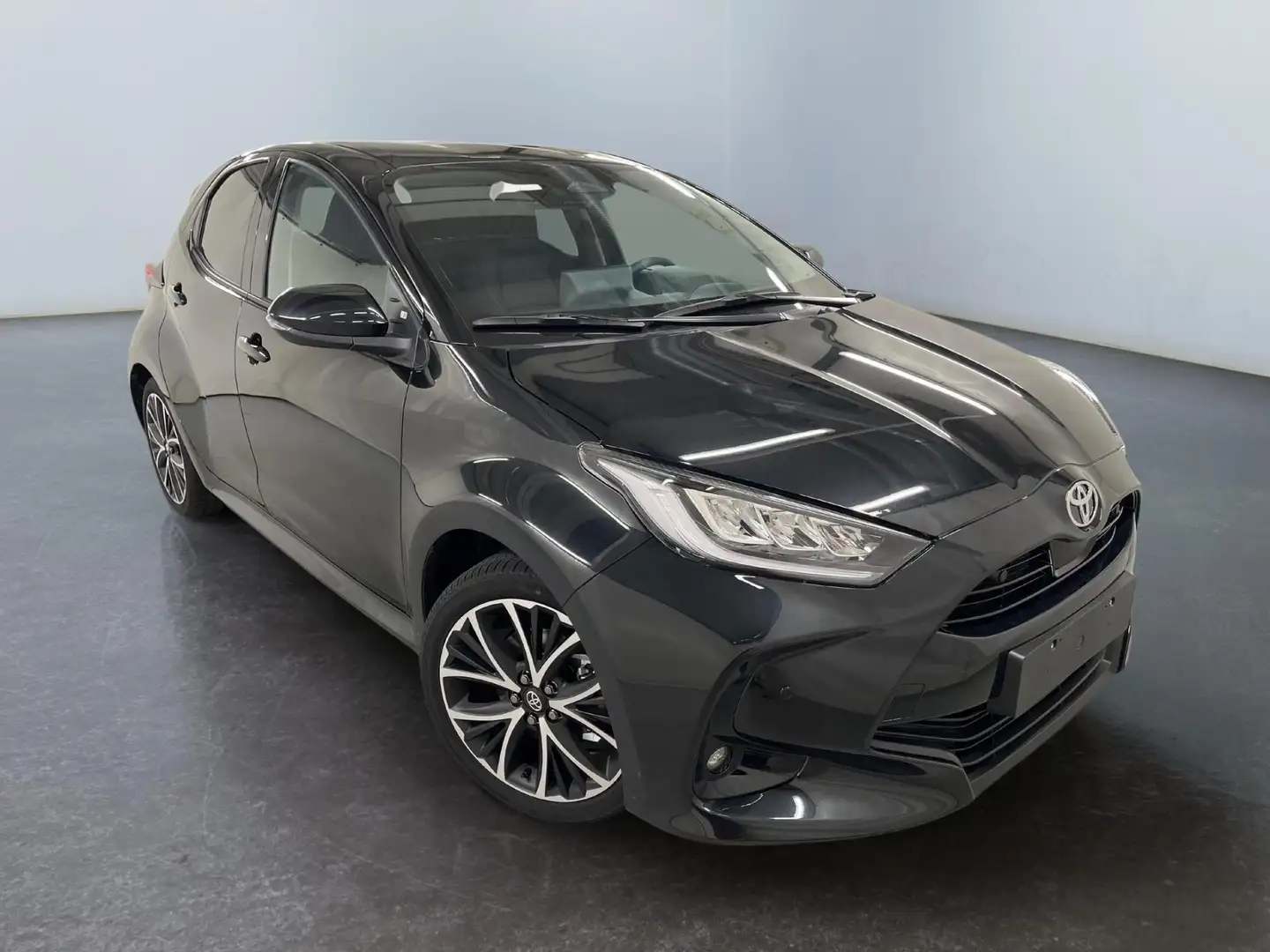 Toyota Yaris Active Plus Tech 1.5 VVT-i Hybrid 116PS/85kW CV... Schwarz - 1