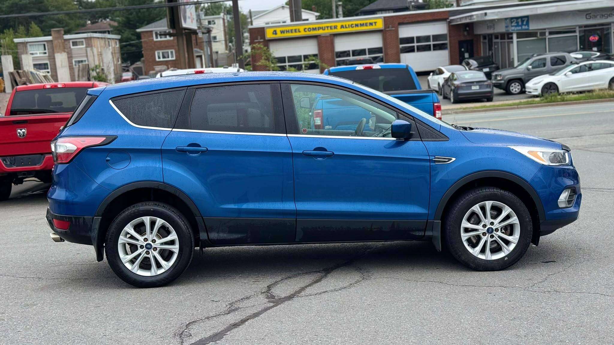 2017 Ford Escape SE 4WD — снимка 1