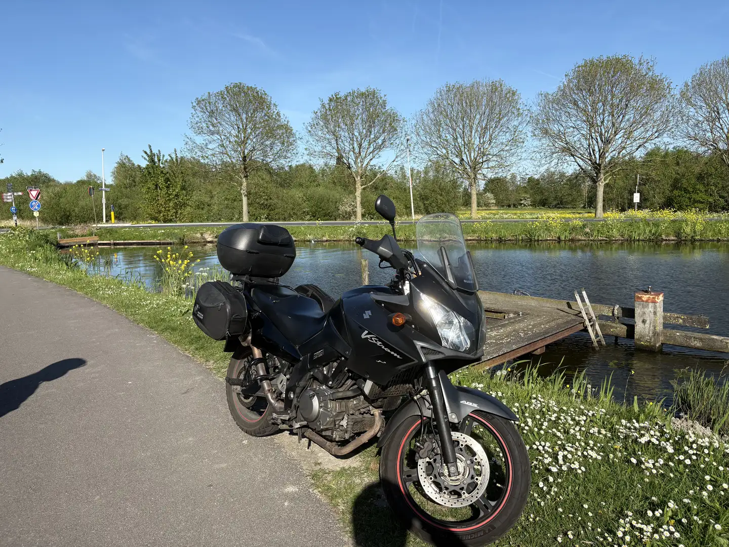 Suzuki V-Strom 650 - 1